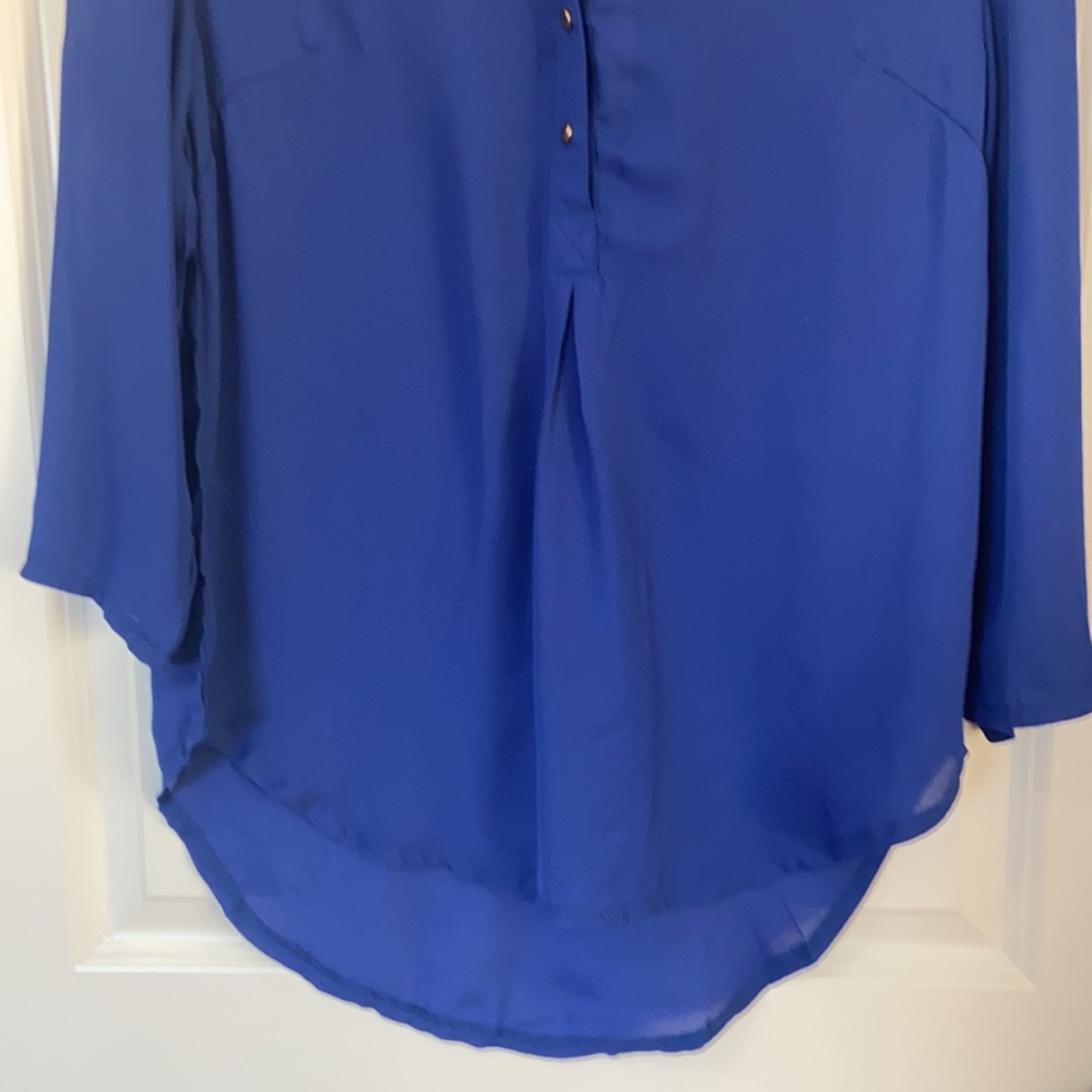 New blouse - Picture 3 of 12